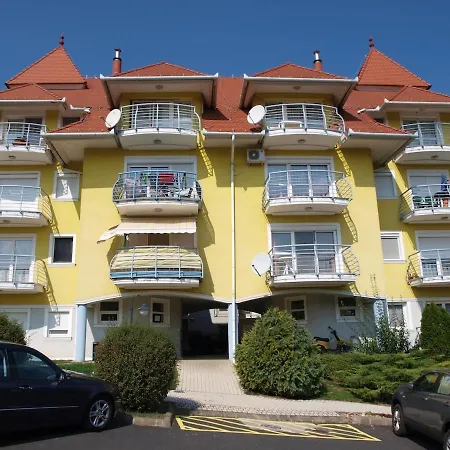 Aquarosa Apartment *